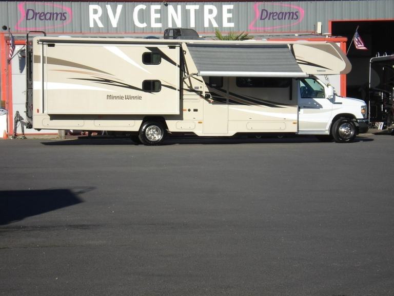 Winnebago Minnie Winnie 31B american motorhome rv BUNKHOUSE MODEL LPG 2017/66