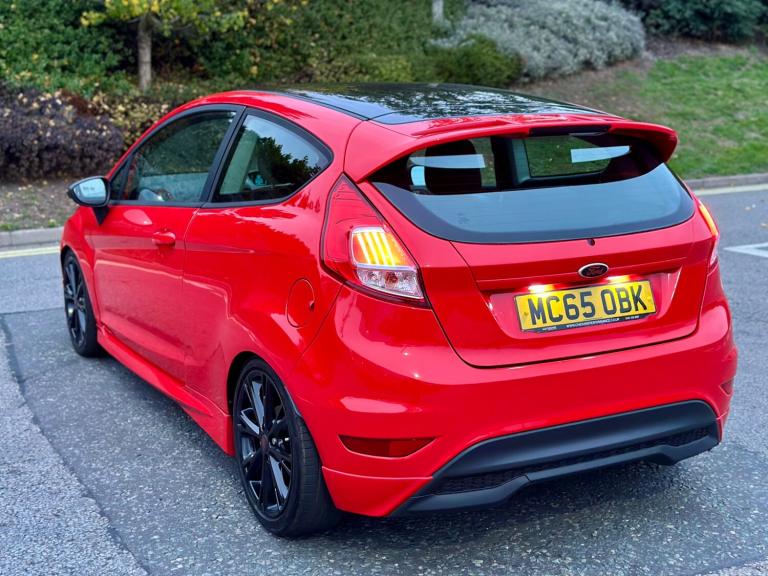 2016 Ford Fiesta 1.0 EcoBoost 140 Zetec S Red 3dr HATCHBACK Petrol Manual
