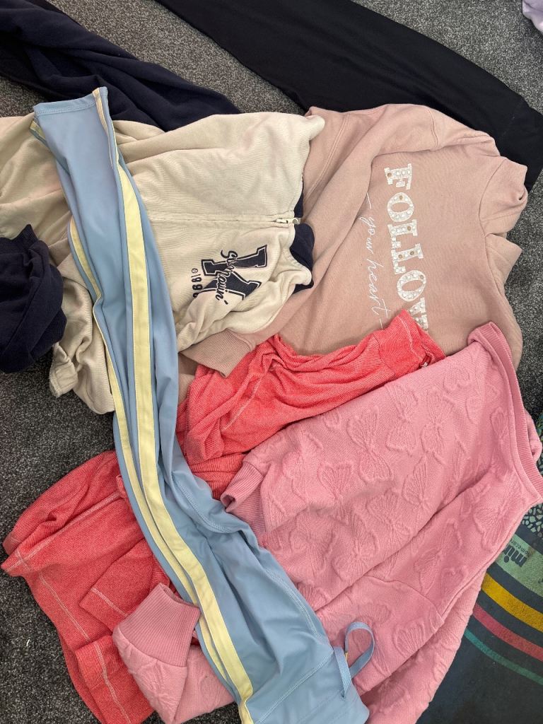 bundle of clothes urgent 