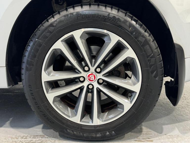 2019 Jaguar F-Pace 2.0 D180 R-Sport SUV 5dr Diesel Auto AWD Euro 6 (s/s) (180 ps) ESTATE Diesel A...