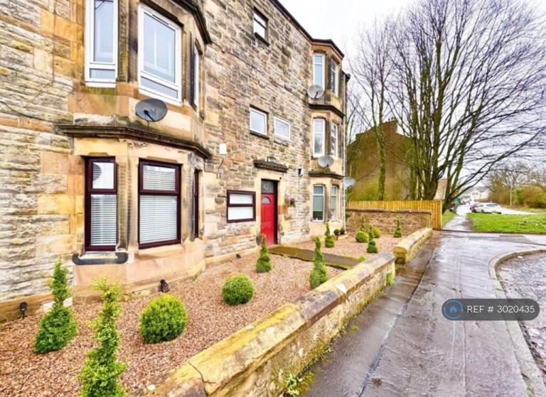 2 bedroom flat in Knoxville Road, Kilbirnie, KA25 (2 bed) (#3020435)