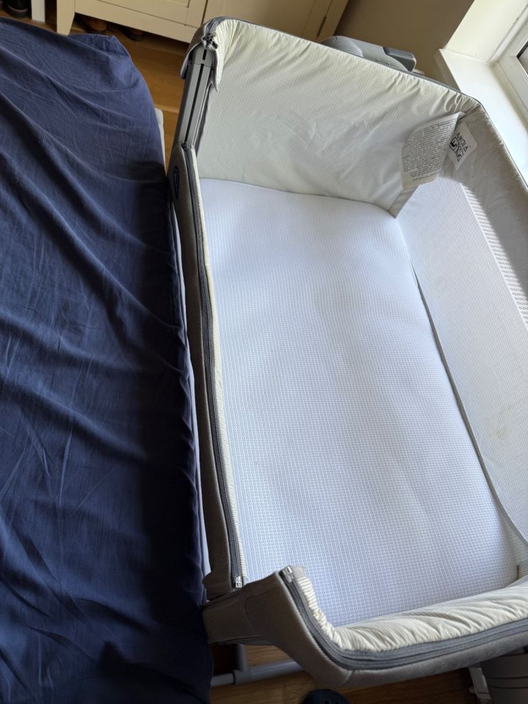 Chicco Magic Evo Next 2 Me Crib