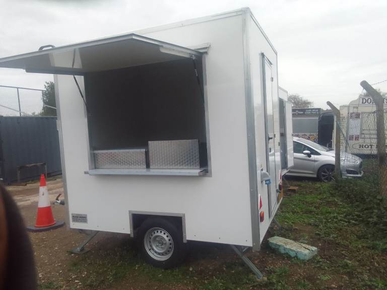 Catering trailer burger van mobile kitchen horsebox food truck 