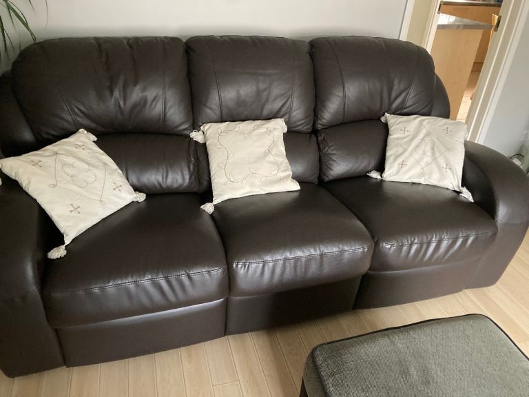 Leather recliners 