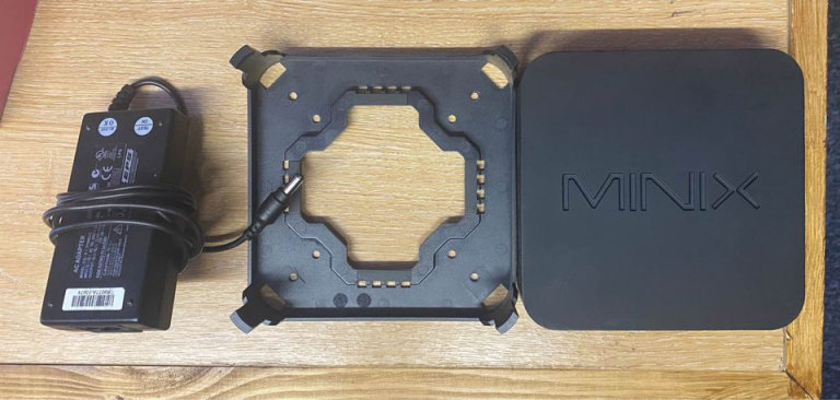 Mini PC Minix J50C-4 Plus (Win 10 Pro, Intel Pentium J5005, 4GB Ram, 240GB SSD)