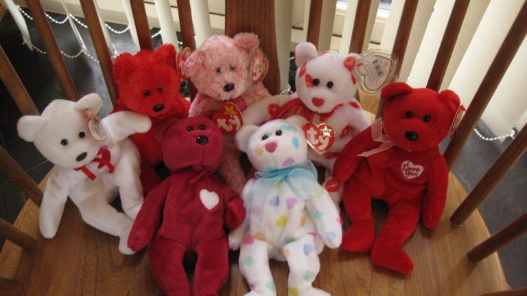 Seven retired Ty Beanie Baby Bears - romantic theme.