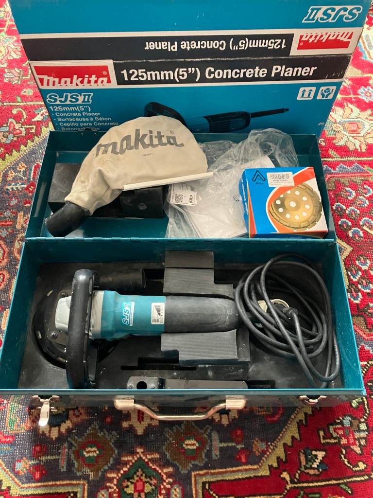Makita PC5010C SJS II 240v concrete planer with box - used