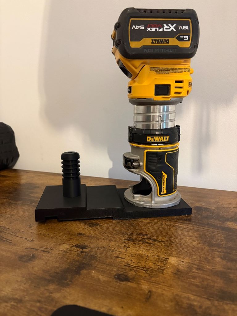 DEWALT Router Adapter for Rail System – Good Condition
