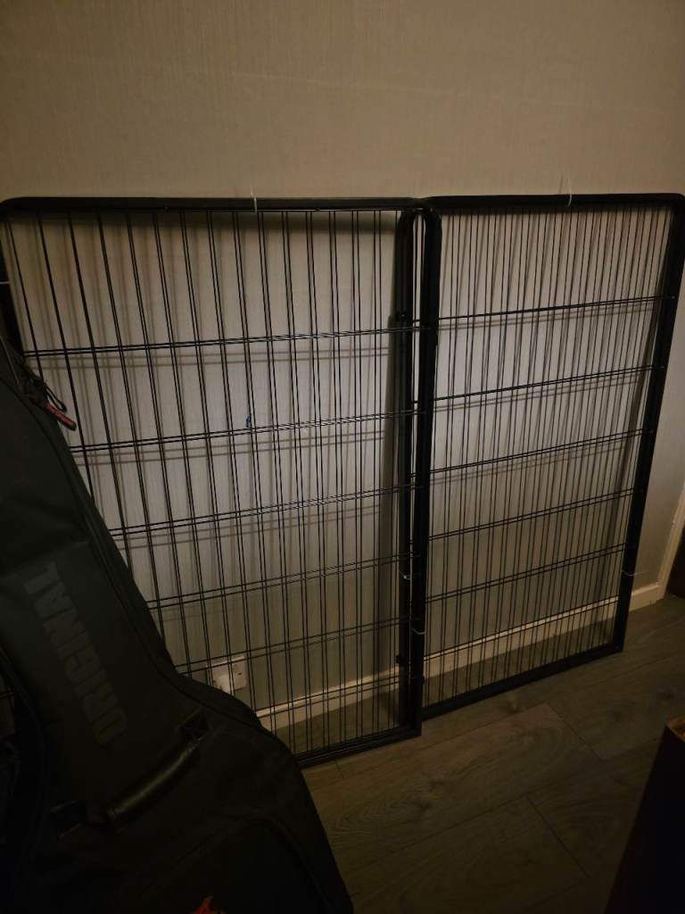 Very tall 8 panel dog pen