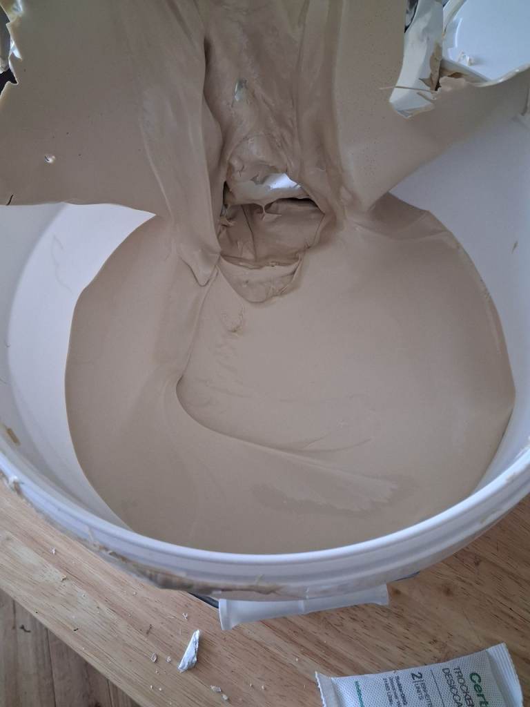 Trade Wood floor adhesive approx 6 litres, just over half tub