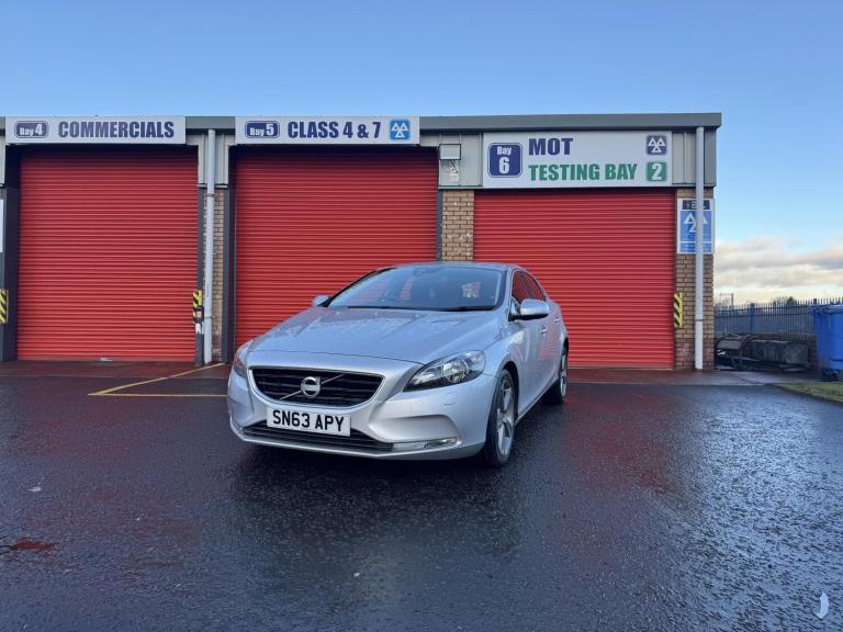 2013 Volvo V40 D2 SE 5dr HATCHBACK DIESEL Manual