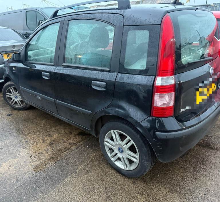 Breaking spare parts fiat panda black