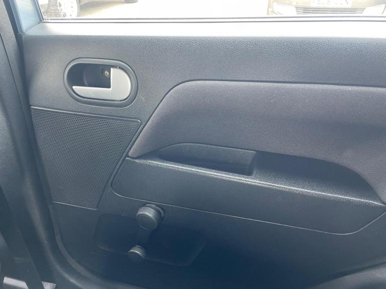 2006 Ford Fusion 1.6 Zetec Climate 5dr HATCHBACK Petrol Manual