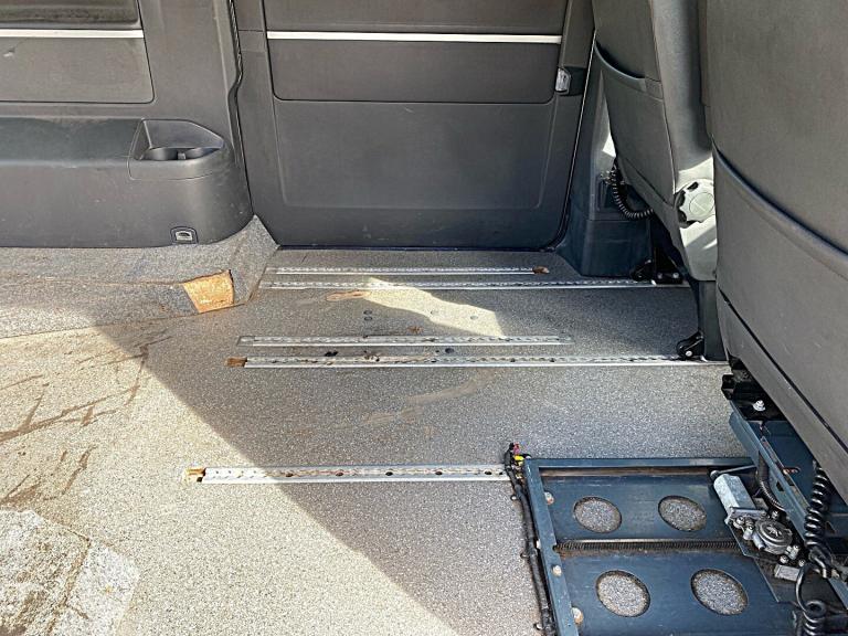2012 Volkswagen Caravelle 2.0 TDI Executive 140 5dr DSG. Wheelchaoir Accessible Vehicle. WAV. MPV...