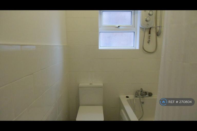 1 bedroom flat in Didsbury, Manchester, M20 (1 bed) (#2713604)