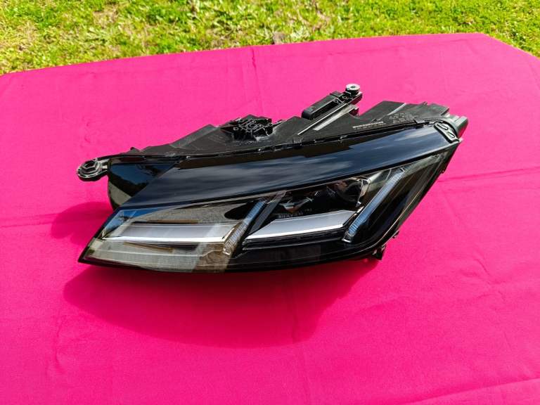 Genuine Audi TT 8S MK3 Full LED Headlights RHD UK OEM Pair 2015 Excellent Condition