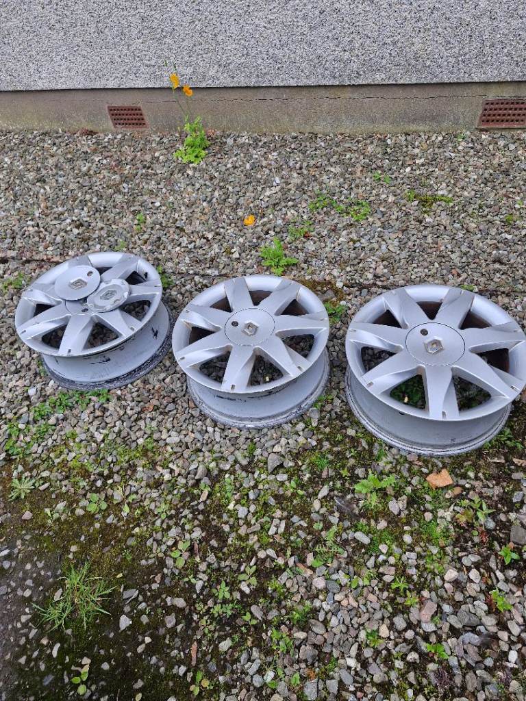 Renault Megane  16" Convertible Alloy Wheels x 3