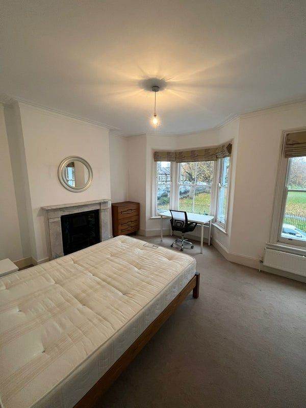 🌻Large Furnished Room in Modern Home with Garden – Deptford SE8