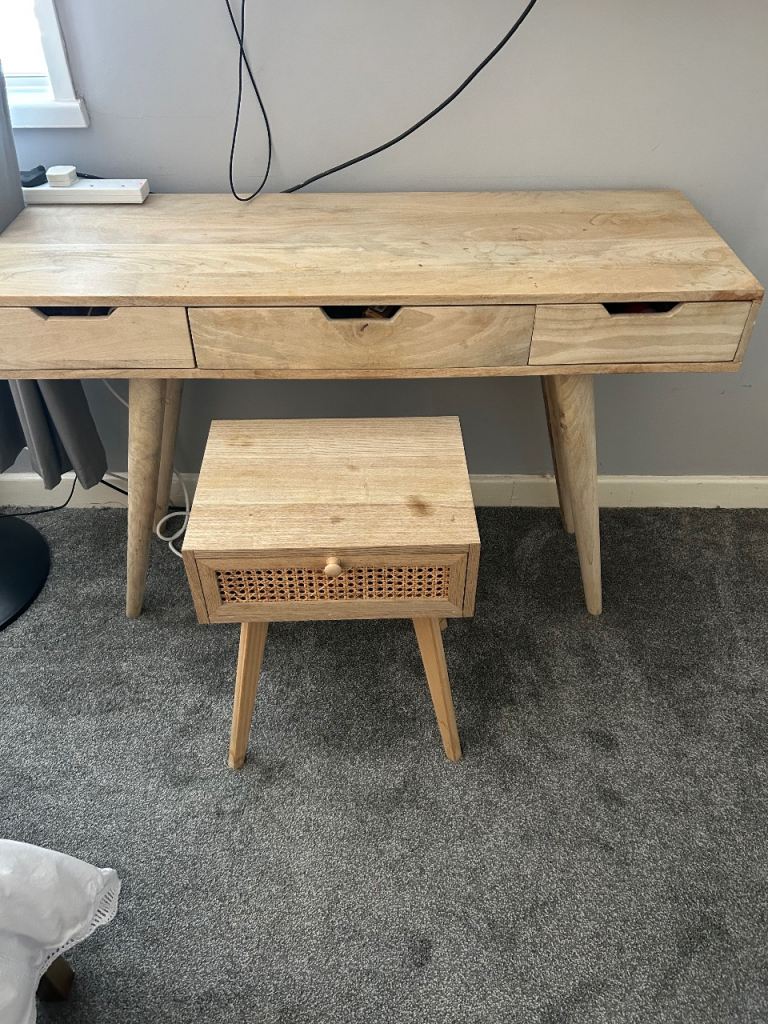 Dressing table and drawers 
