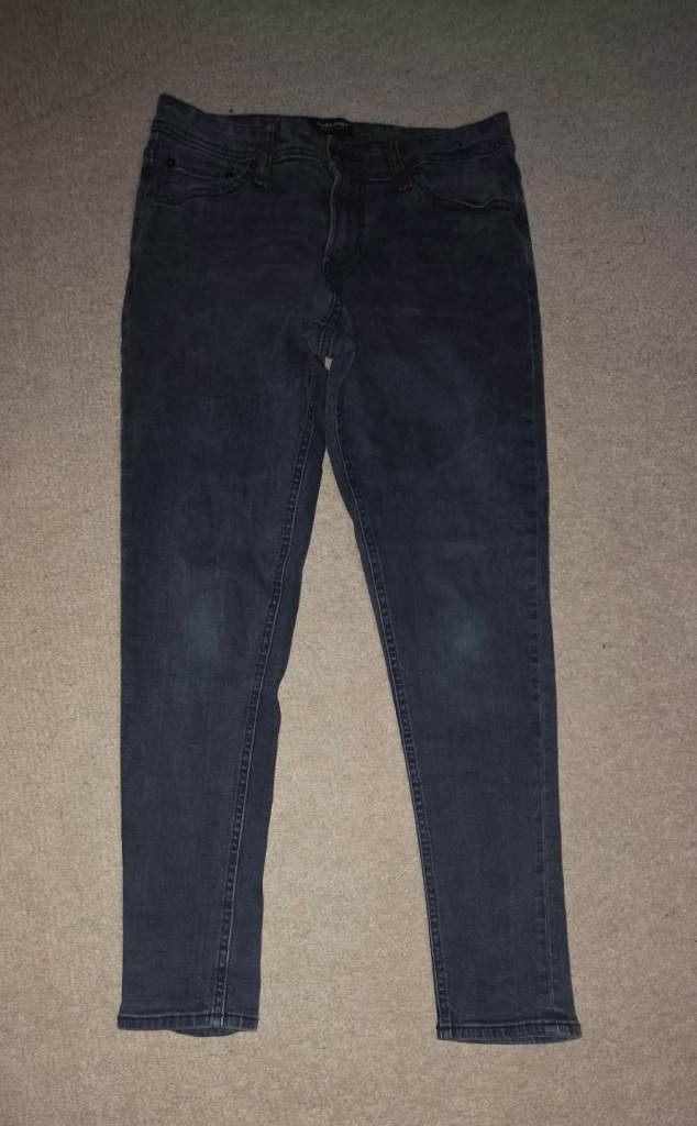 Jack & Jones Men’s Black Denim Jeans – Tapered Fit (Size 32/32)