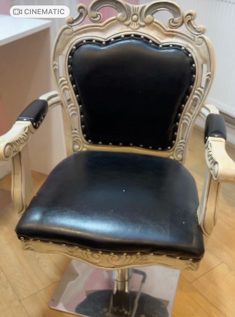 Hair dressing chair antique 