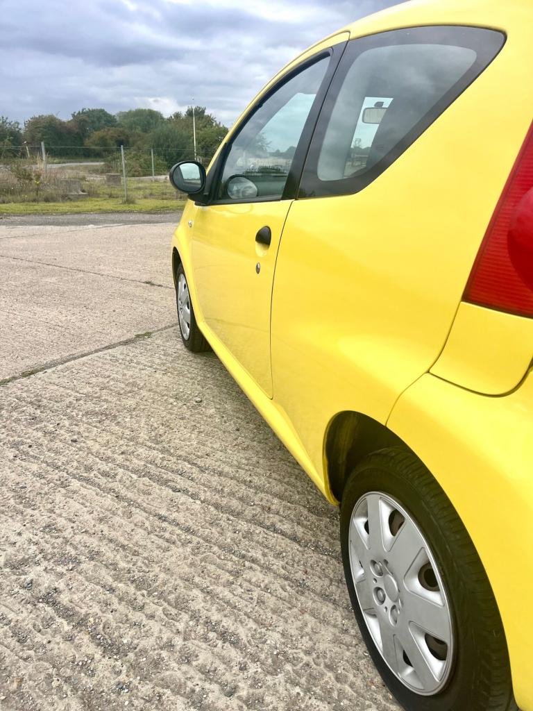 2011 Peugeot 107 Urban Lite*10m mot*£20 tax*70mpg*Low Insurance*ONLY 66k miles