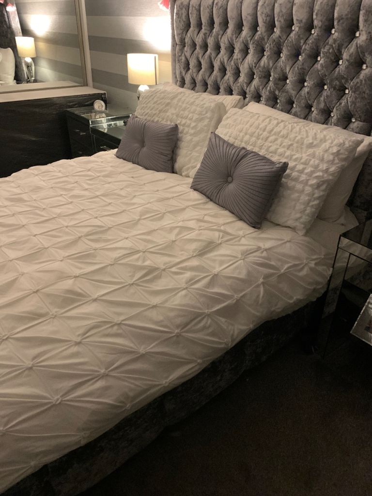 Velvet bed double 