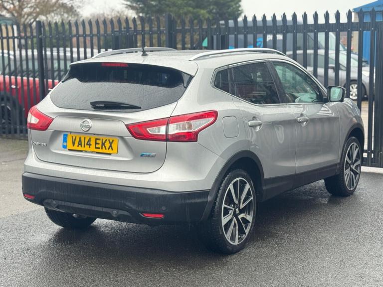 2014 Nissan Qashqai 1.5 dCi Tekna 5dr HATCHBACK DIESEL Manual