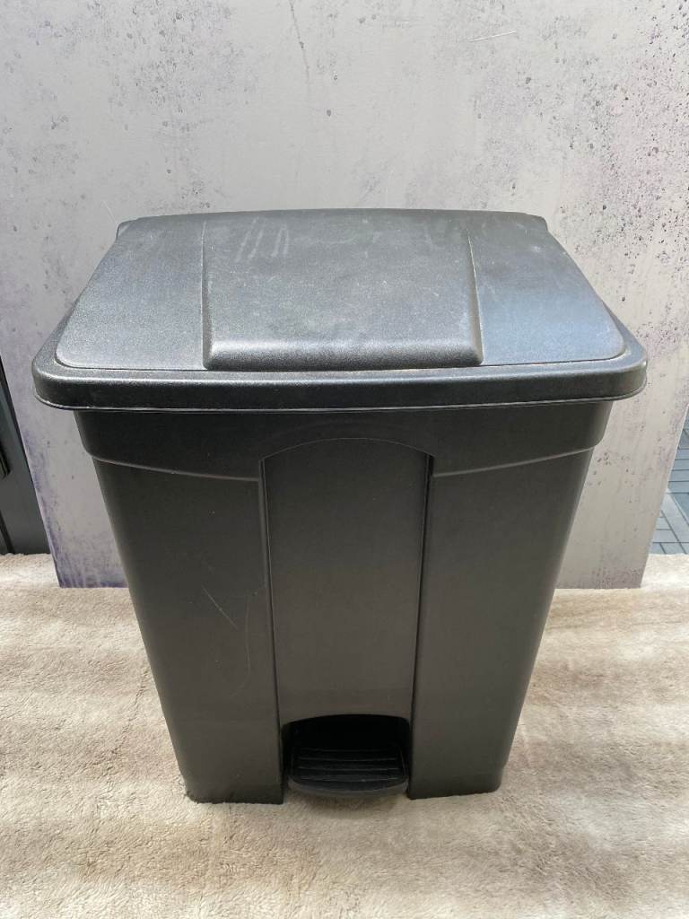 80 litre pedal bin solid plastic outdoor indoor garden home storage