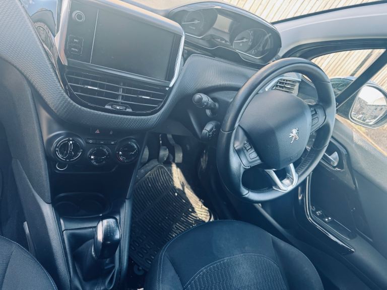 Peugeot, 208, Hatchback, 2019, Manual, 1199 (cc), 5 doors