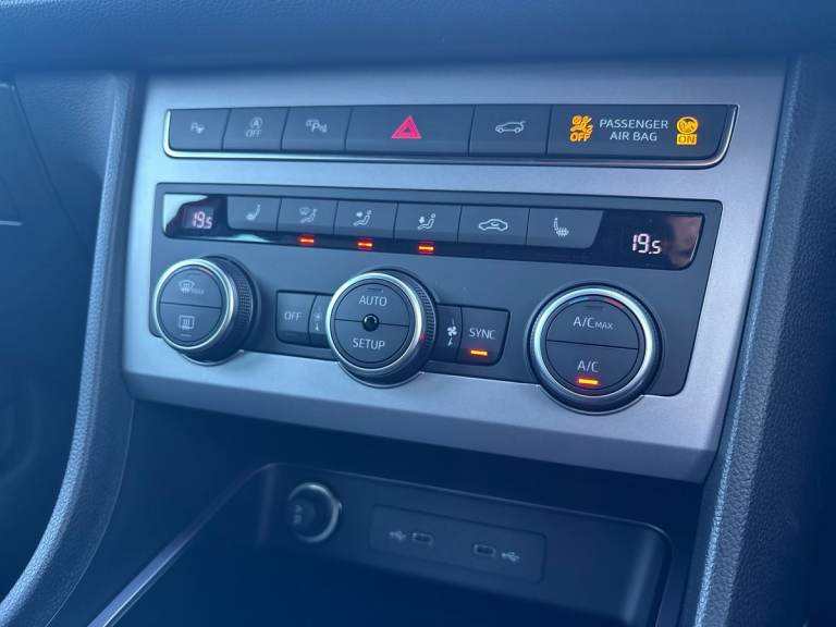 2025 SEAT Ateca 1.5 TSI EVO FR Black Edition 5dr Estate PETROL Manual