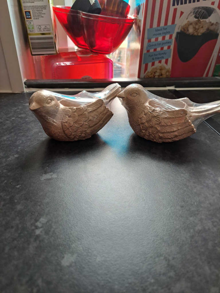 Brand new rose gold birds tealight holders 