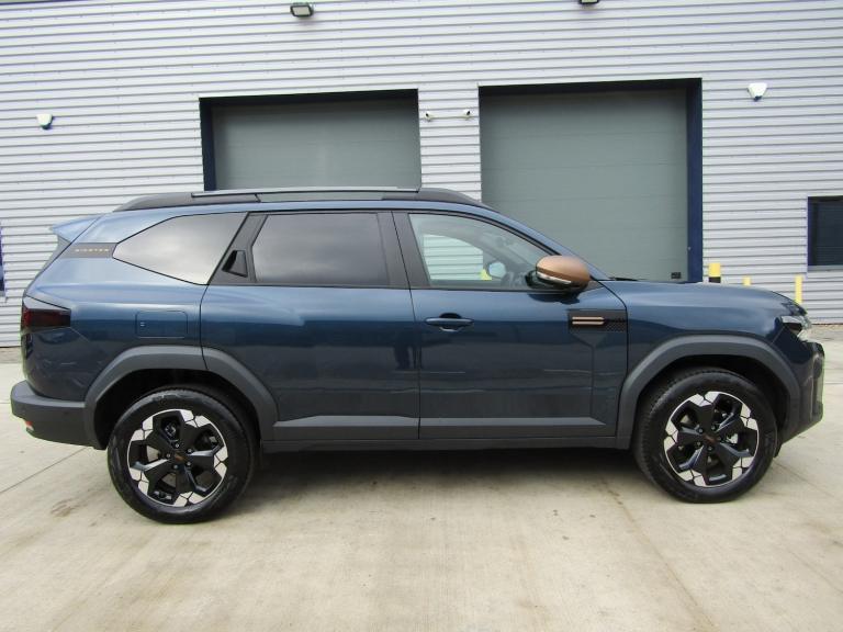  Dacia Bigster 1.2 TCe 140 EXTREME MHEV MILD HYBRID EURO 6 (s/s) LEFT HAND DRIVE  SUV Petrol Manual
