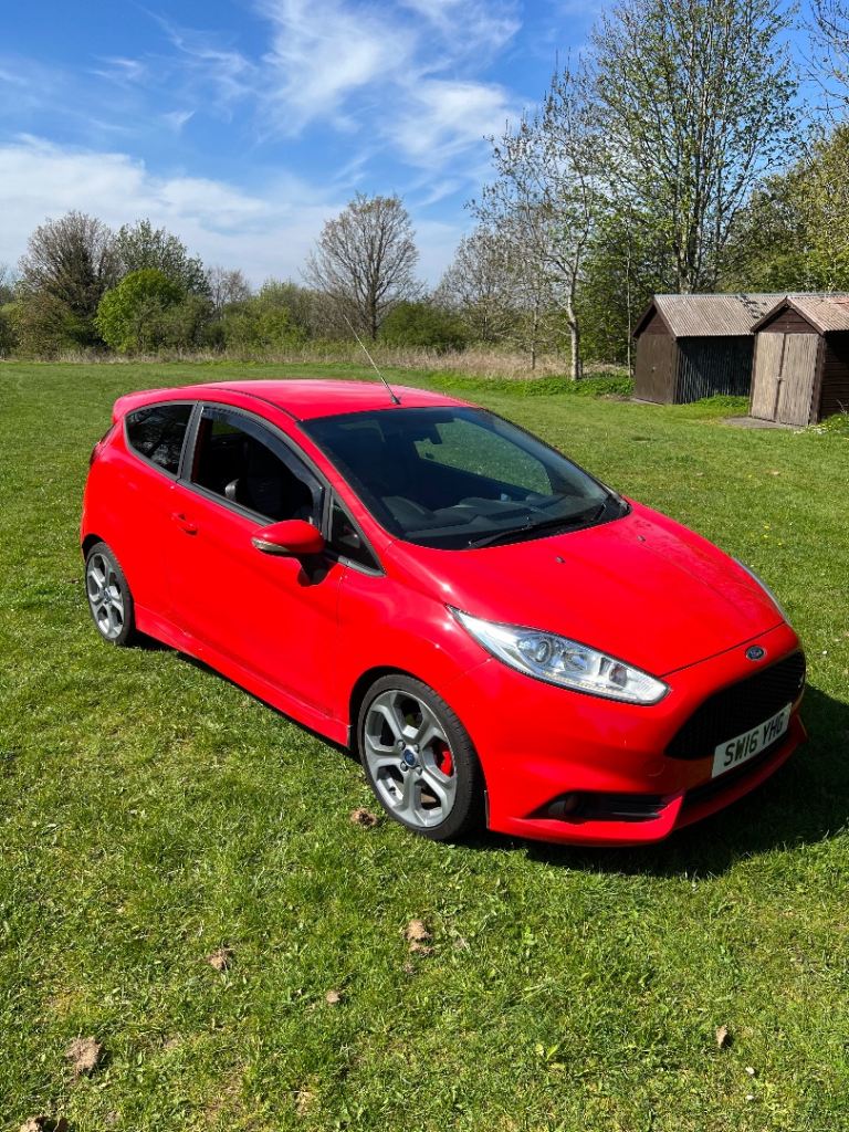 Ford, FIESTA, Hatchback, 2016, Manual, 1596 (cc), 3 doors