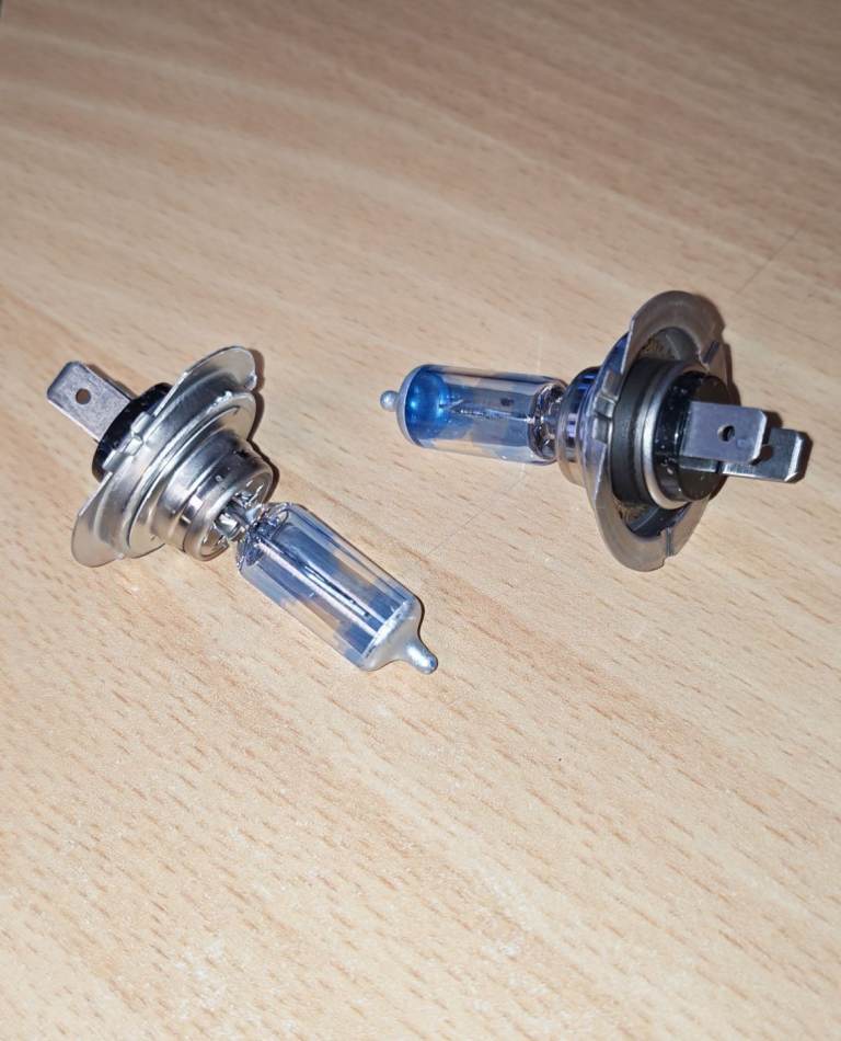 Osram H7 Night Breaker Laser headlight bulbs 