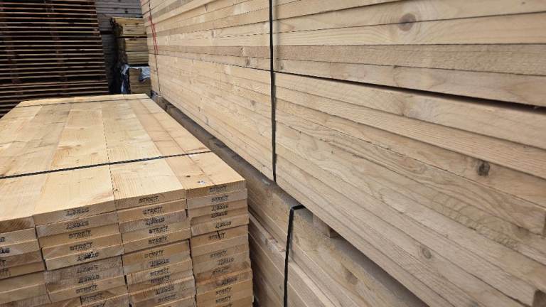 🪚 3.9m German White Wood Scaffold Boards