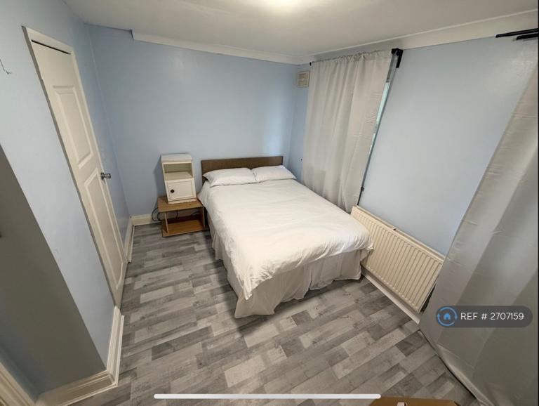 1 bedroom in Heston Road, Hounslow, TW5 (#2707159)