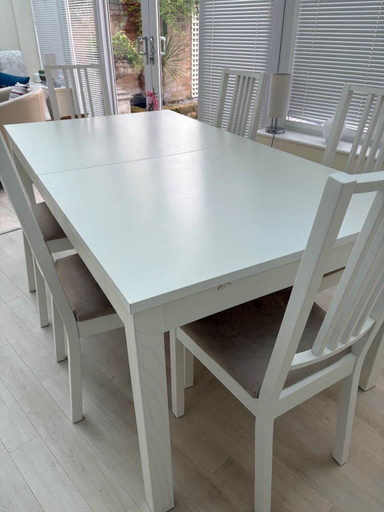 Dining Table and Chairs 