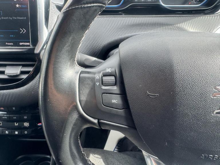 2018 Peugeot 2008 1.2 PureTech Allure Euro 6 (s/s) 5dr HATCHBACK Petrol Manual