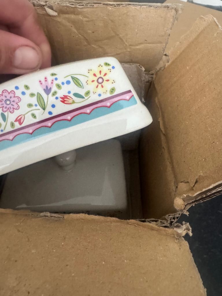 Various kitchen items