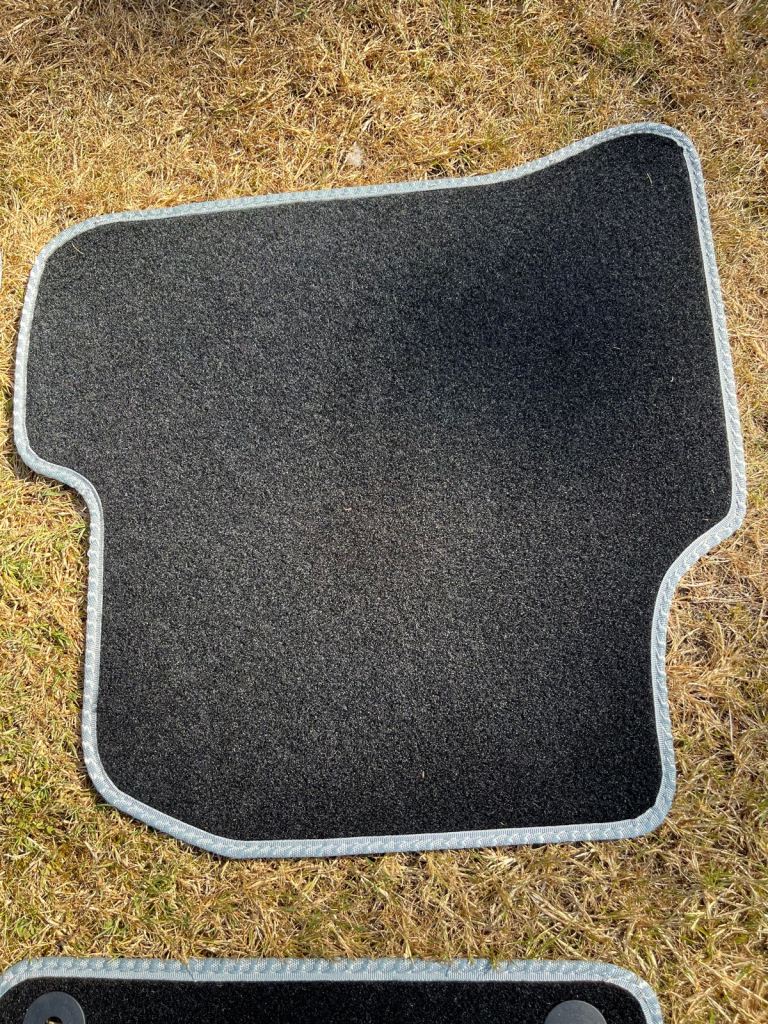 New and Unused Skoda Fabia 2015-2021 - Tailored Car Floor Mats - Black Carpet