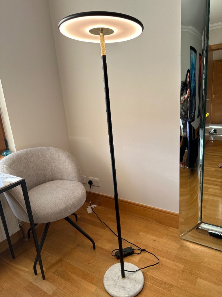 Floor lamp 