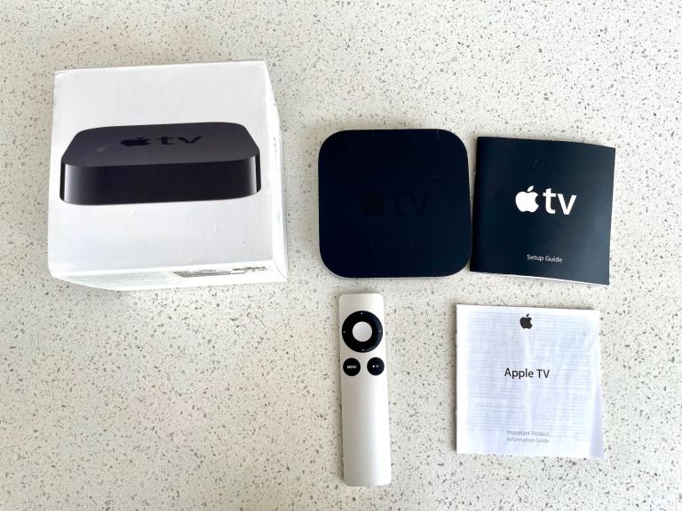 Apple TV 2nd Gen (A1378) with Box, Remote & ManuaK