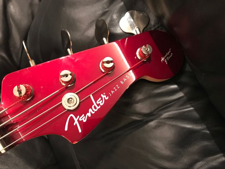 Fender Aerodyne Jazz Bass 2006-08 Old Candy Apple Red, beautiful bass 