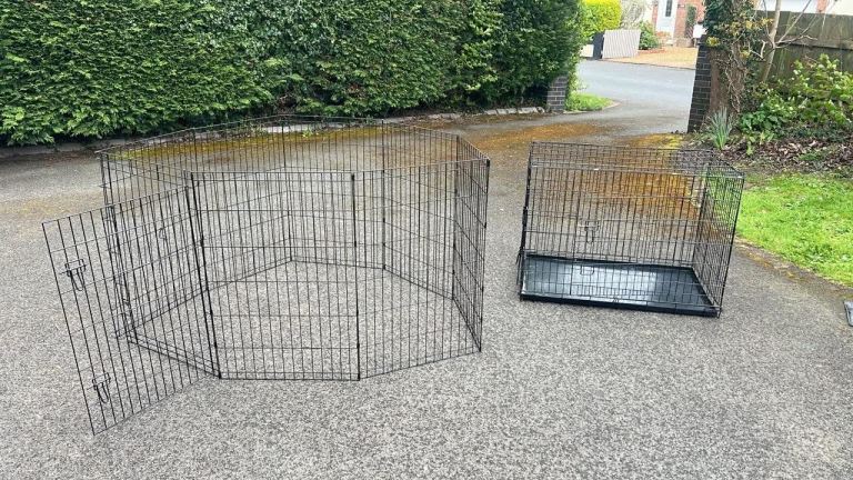Dog crate and play pen 