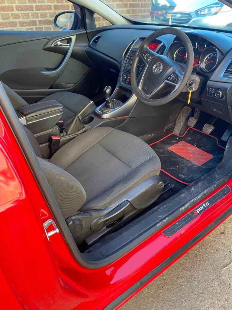 Vauxhall, ASTRA GTC, Hatchback, 2012, Manual, 1364 (cc), 3 doors