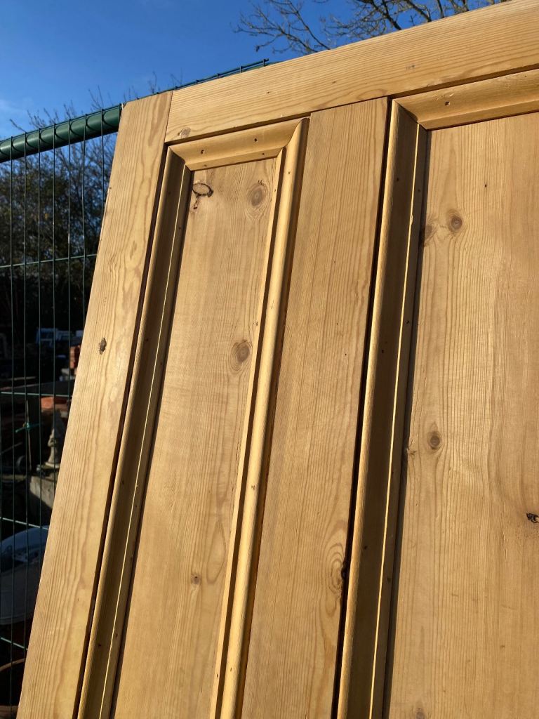 Victorian striped pine 4 panel door 