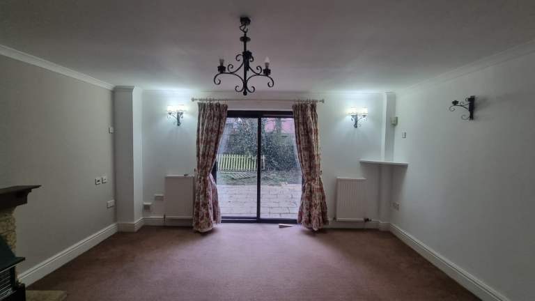 Large double room to rent (furnished or unfurnished).