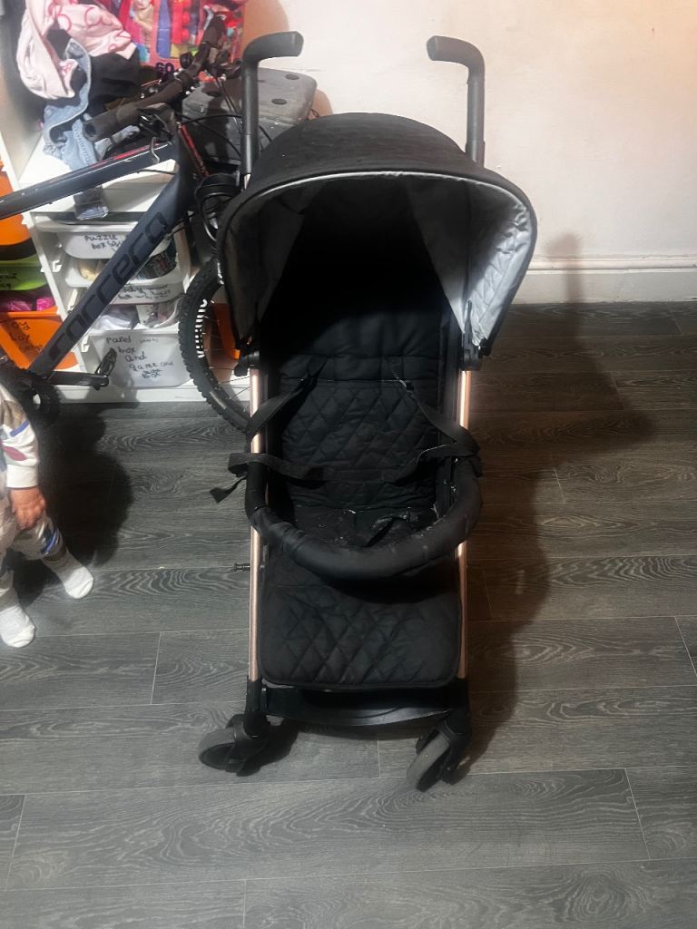 Black Baby Pushchair/Stroller – Good Condition