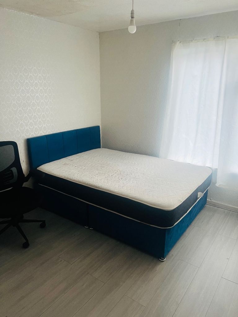 Room for rent 
